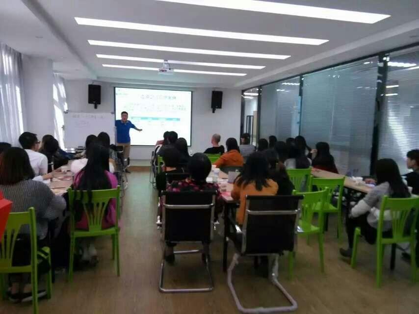 ?精彩的连锁员工培训